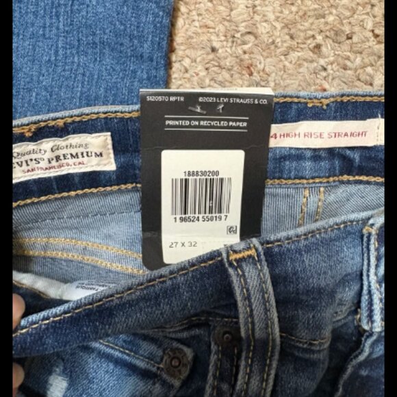 LEVIS 724 HIGH RISE SLIM STRAIGHT DESTROYED EFFECT JEANS NWT $108 27 W - Picture 9 of 9